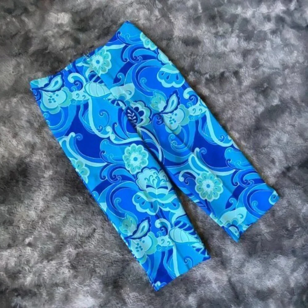 VTG Just Kidding Print Capris